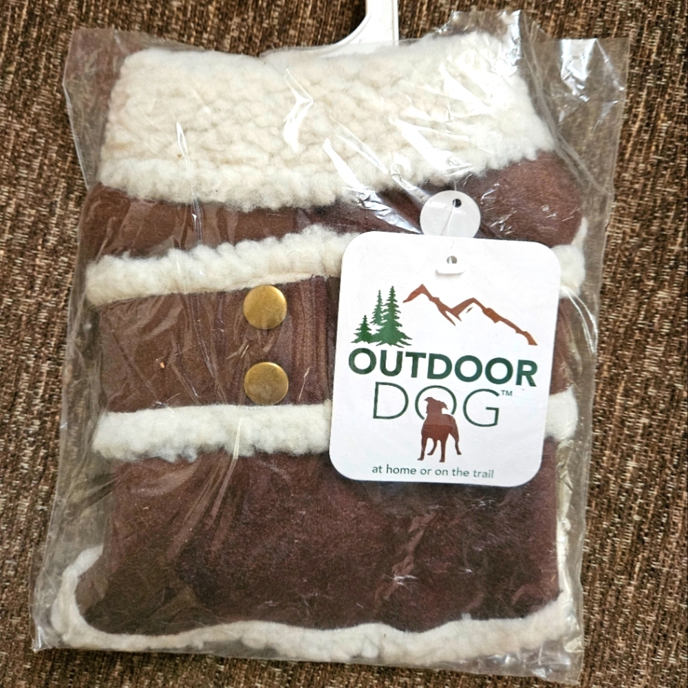 NWT Shearling Brown Dog Jacket. Multiple Sizes. Outdoor Dog.